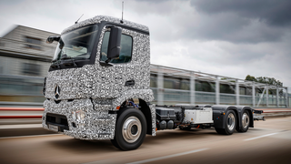 The First Electric Big Rig Is A 26-Ton Hauler From Mercedes With Zero Emissions